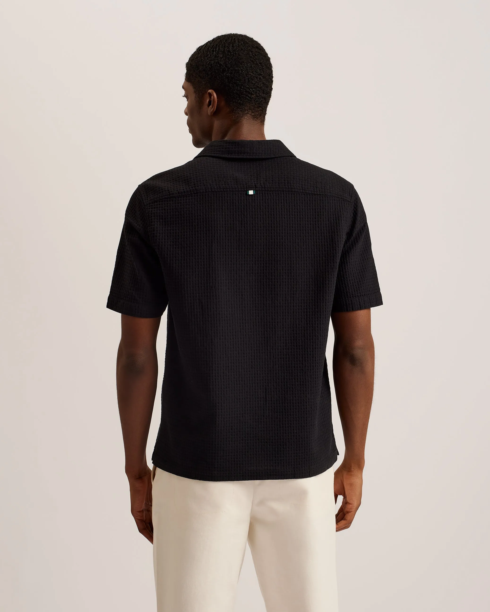 Benjmen Ss Relaxed Textured Overhead Shirt Black