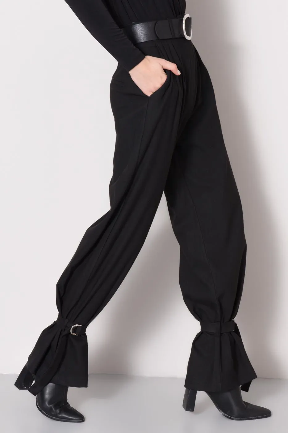 Wide Leg Tied Pant